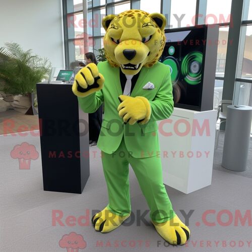 Costume De Mascotte Redbrokoly De Tigre À Dents De Sabre Vert Citron Habillé Avec Une Veste De Costume Et Des Montres Intelligentes