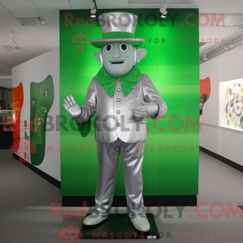 Personnage Mascotte Redbrokoly D Un Chapeau De Lutin Argenté Habillé D Un Body Et De Bérets