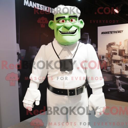Personnage Mascotte Redbrokoly D Un Biryani Orange Habillé D Une Combinaison Et De Coussinets De Pieds