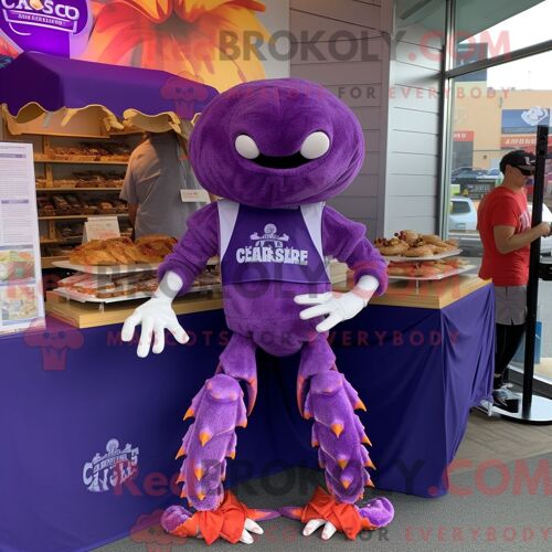 Personnage Mascotte Redbrokoly D Un Crab Cakes Violet Habillé D Un Pantacourt Et De Bandeaux