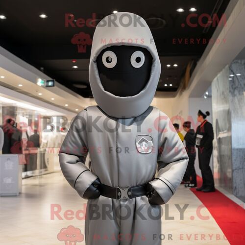 Personnage Mascotte Redbrokoly D Un Soldat De L Armée D Argent Habillé D Un Sweat À Capuche Et De Bandeaux