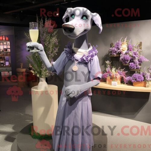 Costume Mascotte Redbrokoly De Chien Lavande Habillé Avec Une Robe De Cocktail Et Des Bretelles
