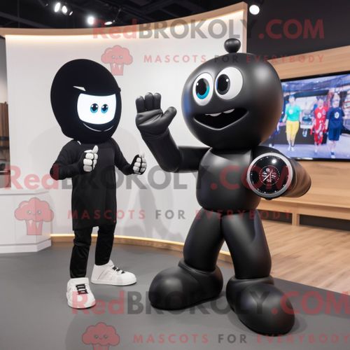 Costume Mascotte Redbrokoly De Gant De Boxe Noir Habillé D Une Mini-Robe Et De Montres Intelligentes