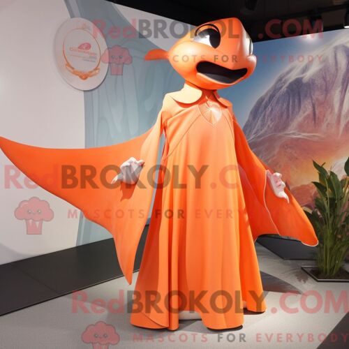 Personnage Mascotte Redbrokoly D Un Commando De Rouille Habillé D Une Robe De Mariée Et De Cravates
