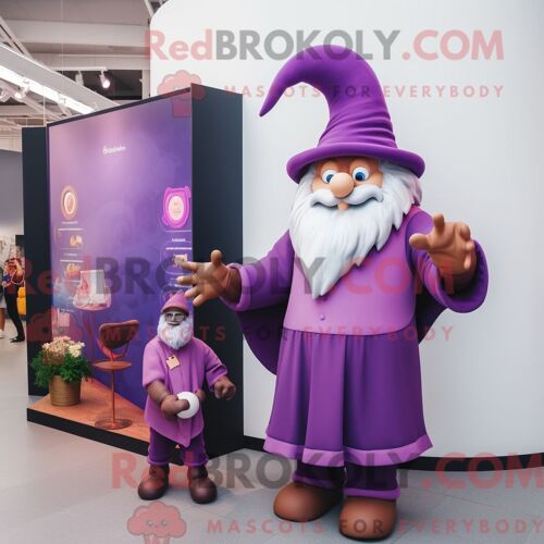 Personnage Mascotte Redbrokoly D Un Merle Olive Habillé D Une Chemise En Flanelle Et De Pinces À Cheveux
