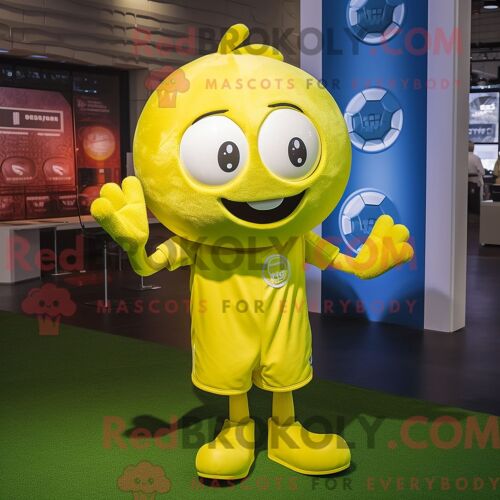 Personnage Mascotte Redbrokoly D Un Ballon De Football Jaune Citron Habillé D Un T-Shirt Henley Et De Pinces À Cheveux