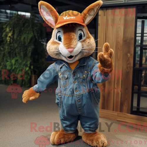 Personnage De Costume De Mascotte Redbrokoly De Lapin Sauvage Rouille Habillé Avec Une Chemise En Jean Et Des Casquettes