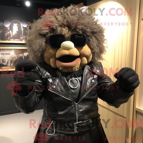 Personnage Mascotte Redbrokoly D Un Mais Habillé D Une Veste En Cuir Et De Ceintures De Smoking