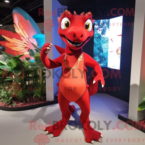 Costume Mascotte Redbrokoly De Chauve-Souris Jaune Habillé D Un Gilet Et De Cravates