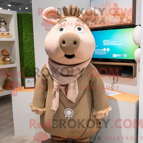 Costume Mascotte Redbrokoly De Tan Sow Personnage Habillé Avec Un Col Roulé Et Des Colliers