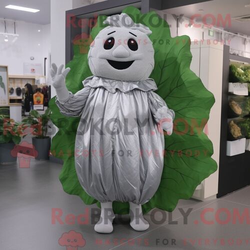 Personnage Mascotte Redbrokoly D Une Feuille De Chou Argenté Habillée D Un Short Et De Bracelets De Cheville