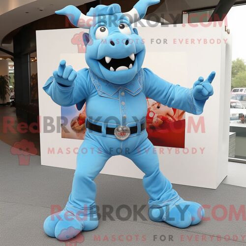 Personnage Mascotte Redbrokoly D Un Minotaure Bleu Ciel Habillé D Un Mom Jeans Et De Bagues