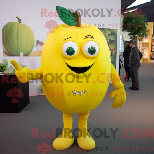 Costume De Mascotte Redbrokoly De Pomme Jaune Citron Habillé Avec Un Jean Skinny Et Des Bagues