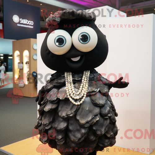Costume Mascotte Redbrokoly D Huître Noire Personnage Habillé D Une Blouse Et De Porte-Clés