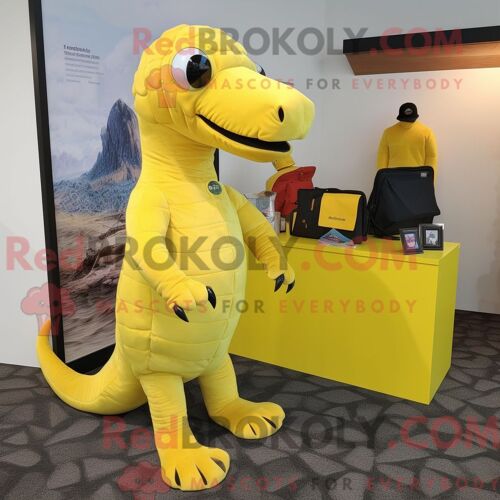 Personnage Mascotte Redbrokoly D Un Chien Rouille Habillé D Une Chemise Henley Et De Bonnets