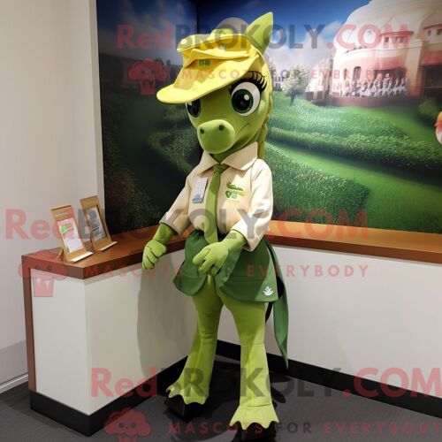 Costume De Mascotte Redbrokoly D Olive Mare Habillé D Un Manteau Et De Bracelets De Cheville