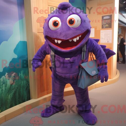 Costume De Mascotte Redbrokoly De Piranha Violet Personnage Habillé D Une Salopette Et De Pochettes