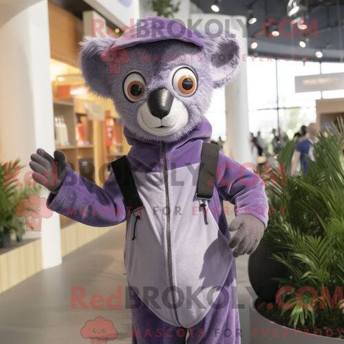 Personnage Mascotte Redbrokoly D Une Ratatouille Blanche Habillée D Une Robe Midi Et De Pochettes De Costume