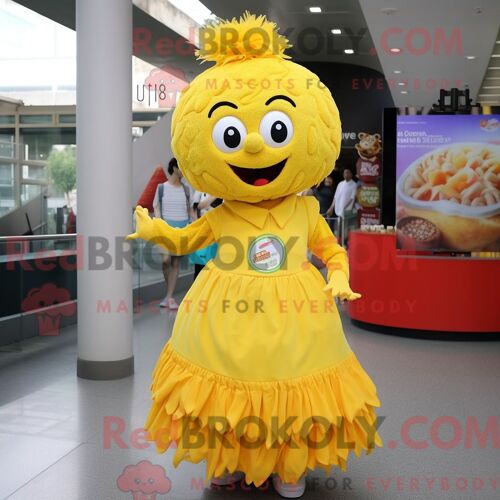 Personnage De Costume De Mascotte Redbrokoly De Boulettes De Viande Jaunes Habillé Avec Une Robe Trapèze Et Des Épingles À Cheveux