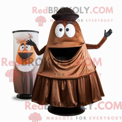 Personnage Mascotte Redbrokoly D Une Pâte À La Crème Au Pesto Habillée D Un Short En Jean Et D Un Wrap