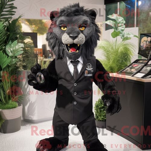 Costume Mascotte Redbrokoly De Smilodon Noir Personnage Habillé Avec Une Mini-Jupe Et Des Pochettes De Costume