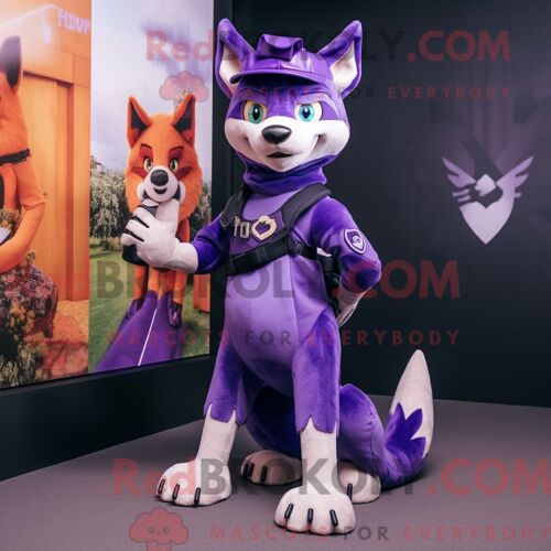 Personnage Mascotte Redbrokoly D Un Dingo Violet Habillé D Un Gilet Et De Ceintures