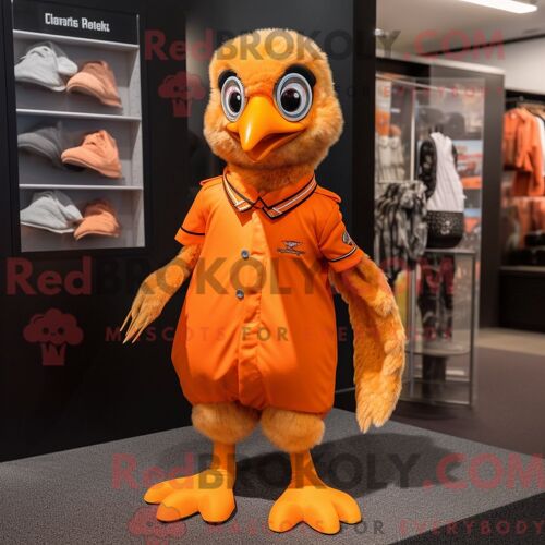Personnage Mascotte Redbrokoly D Une Caille Orange Habillée D Une Combishort Et De Gants