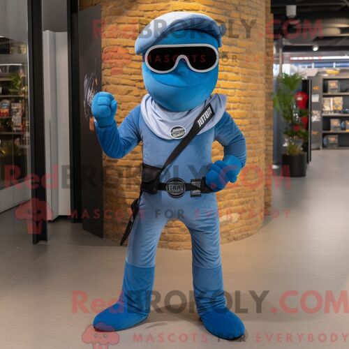 Personnage Mascotte Redbrokoly D Un Zébu Marron Habillé D Une Chemise En Popeline Et De Colliers