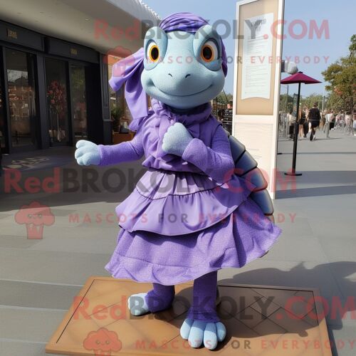 Costume Mascotte Redbrokoly De Tortue Lavande Personnage Habillé Avec Une Jupe Plissée Et Des Clips Pour Écharpe