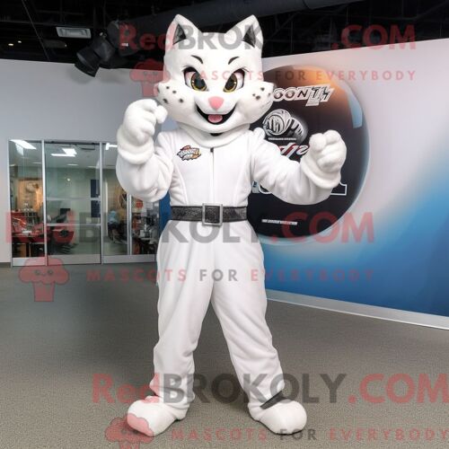 Costume Mascotte Redbrokoly De Bobcat Blanc Personnage Habillé D Une Combinaison Et De Coussinets De Pieds