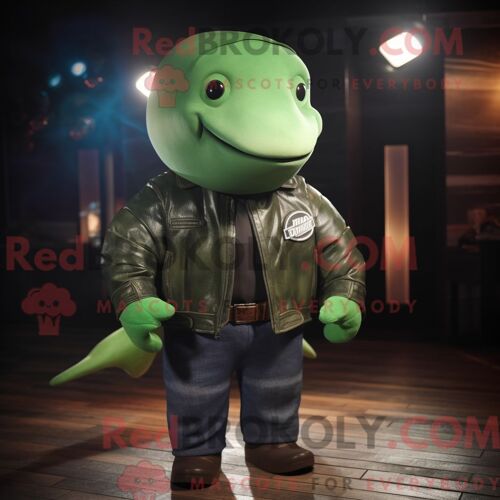 Personnage Mascotte Redbrokoly D Un Nachos Blanc Habillé D Un Chino Et De Smartwatches