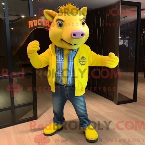 Personnage Mascotte Redbrokoly D Un Sanglier Jaune Habillé D Un Jean Skinny Et De Boutons De Manchette