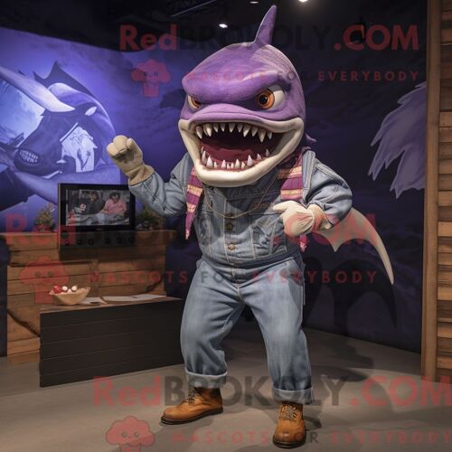 Personnage Mascotte Redbrokoly D Un Mégalodon Violet Habillé D Un Short En Jean Et De Bandeaux