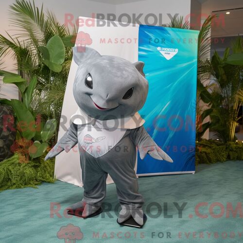 Personnage Mascotte Redbrokoly D Une Jument Habillée D Une Jupe Et De Montres