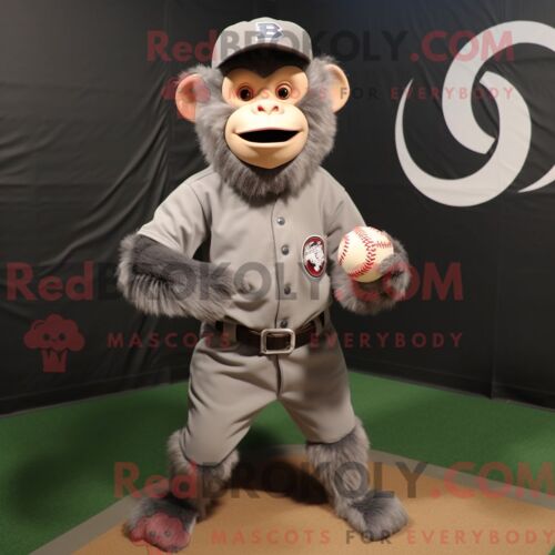 Mascotte Redbrokoly De Singe Capucin Gris Habillé D Un T-Shirt De Baseball Et D Anneaux