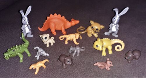 Lot De 14 Figurines D'animaux (Dinosaure, Crocodile, Marsupiaux, Caméléon...)