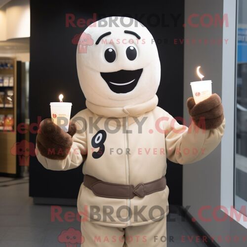 Mascotte Redbrokoly De Personnage De Bougie Parfumée Beige Habillé Avec Un Blouson Aviateur Et Des Gants