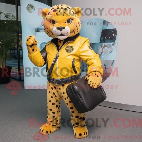 Costume De Mascotte Redbrokoly De Jaguar Jaune Habillé D Une Veste En Cuir Et De Sacs Messenger