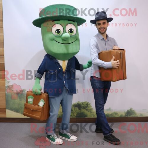 Personnage De Costume De Mascotte Redbrokoly Forest Green Attorney Habillé Avec Une Chemise En Jean Et Des Pochettes