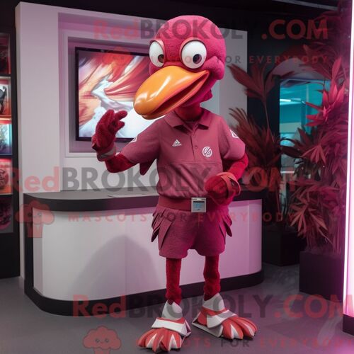 Costume De Mascotte Redbrokoly De Flamant Rose Habillé D Un Pantalon De Jogging Et De Ceintures