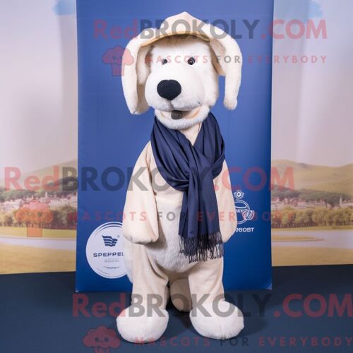 Costume Mascotte Redbrokoly De Shepard S Pie Bleu Marine Habillé D Une Chemise En Popeline Et D Écharpes