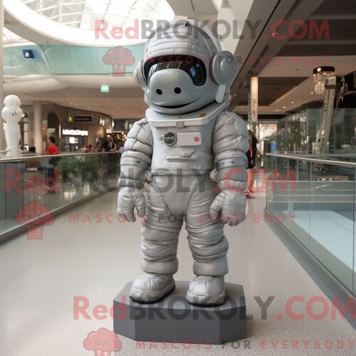 Costume De Mascotte Redbrokoly De Canette De Soda Peach Habillé Avec Un Jean Évasé Et Des Cravates