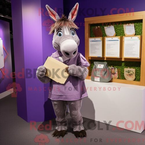 Costume Mascotte Redbrokoly D Âne Lavande Habillé Avec Une Jupe-Culotte Et Des Portefeuilles