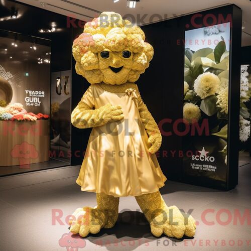 Personnage De Costume De Mascotte Redbrokoly Ramen Habillé Avec Un T-Shirt Graphique Et Des Boucles D Oreilles