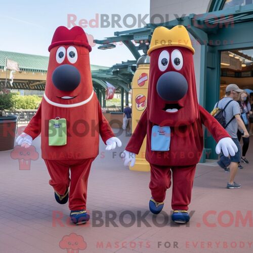 Personnage De Costume De Mascotte Redbrokoly De Hot Dogs Marron Habillé Avec Un Jean Évasé Et Des Sacs À Dos