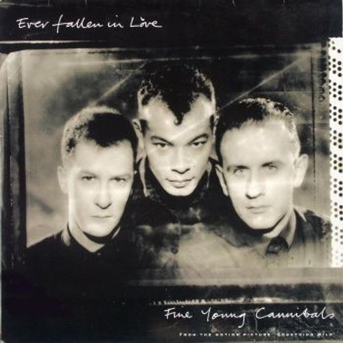 Ever Fallen In Love (2 Versions) + 1 Titre.
