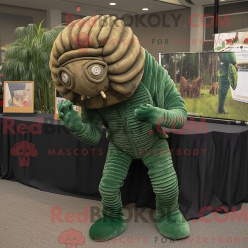 Costume De Mascotte Redbrokoly De Corned-Beef Et De Chou À La Lavande Habillé Avec Une Robe Taille Empire Et Des Bracelets