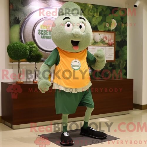 Costume De Mascotte Redbrokoly D Abricot Vert Forêt Habillé D Un Short De Course Et D Épingles À Châle