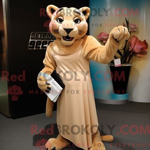 Costume De Mascotte Redbrokoly De Panthère Beige Habillé D Une Robe Portefeuille Et De Pochettes