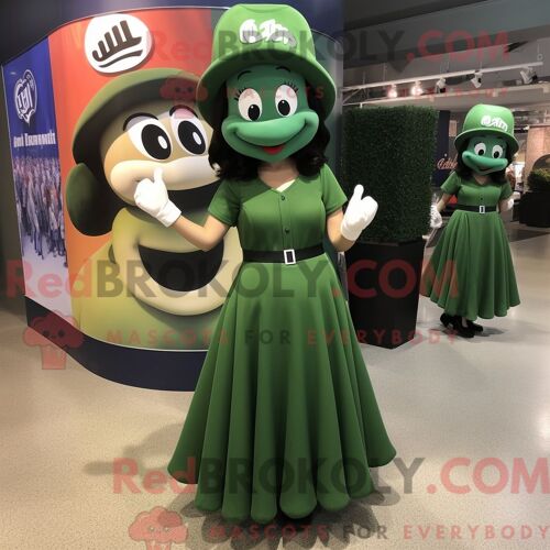 Personnage De Costume De Mascotte Redbrokoly De Gant De Baseball Olive Habillé Avec Une Robe De Soirée Et Des Bérets